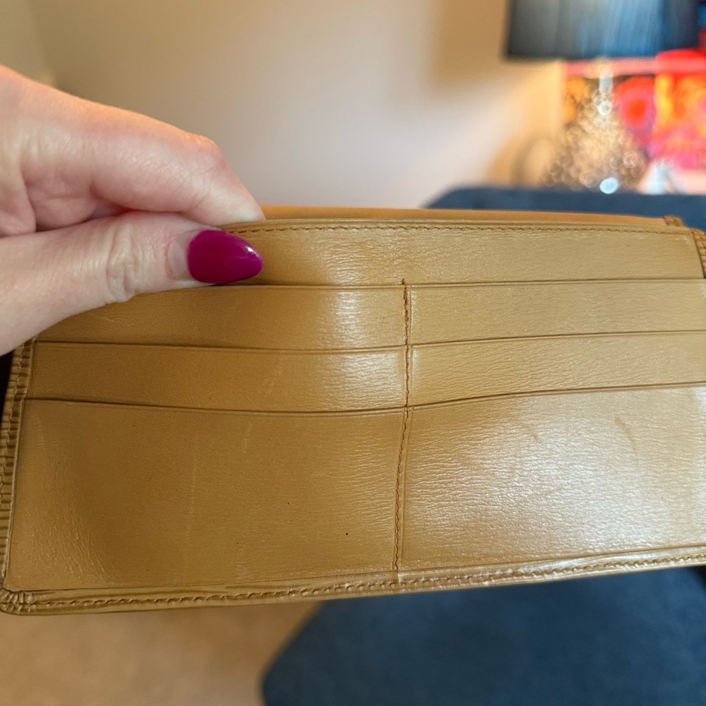 Pre-loved Authentic Louis Vuitton Tan Epi Leather Clutch - Picture 11 of 14